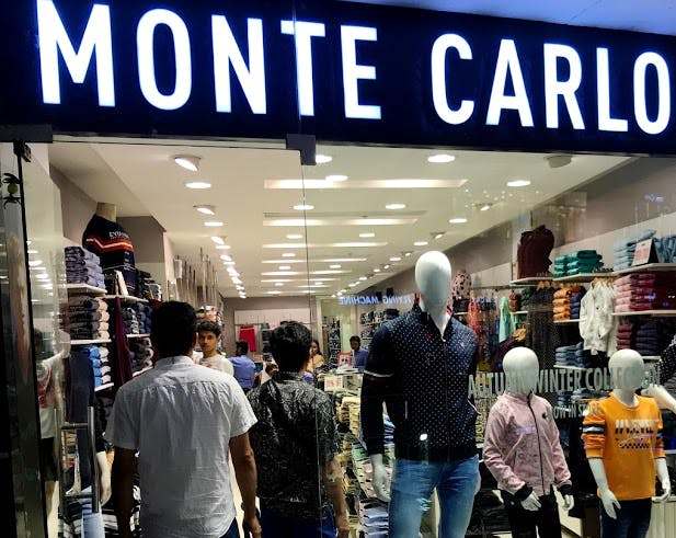 Monte Carlo Showroom Franchise in Hindi